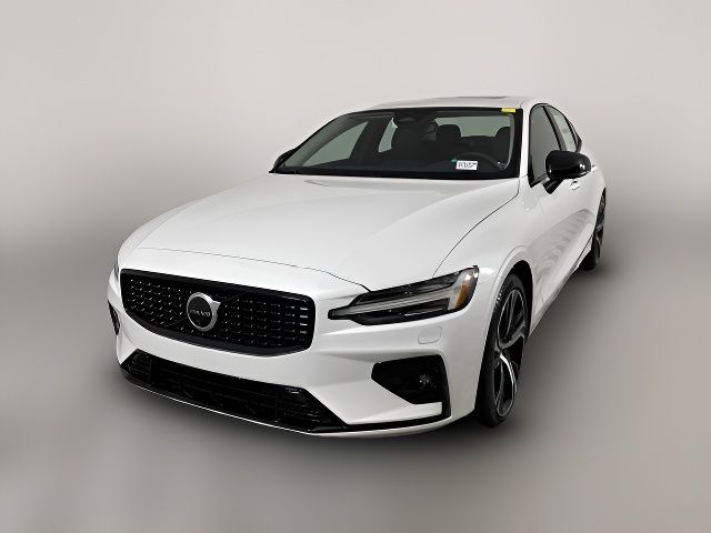 2024 Volvo S60 Plus Dark Theme