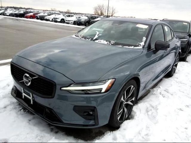 2024 Volvo S60 Plus Dark Theme