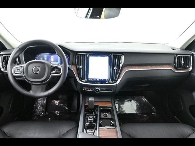 2024 Volvo S60 Plus Dark Theme