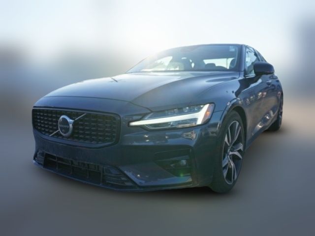 2024 Volvo S60 Plus Dark Theme