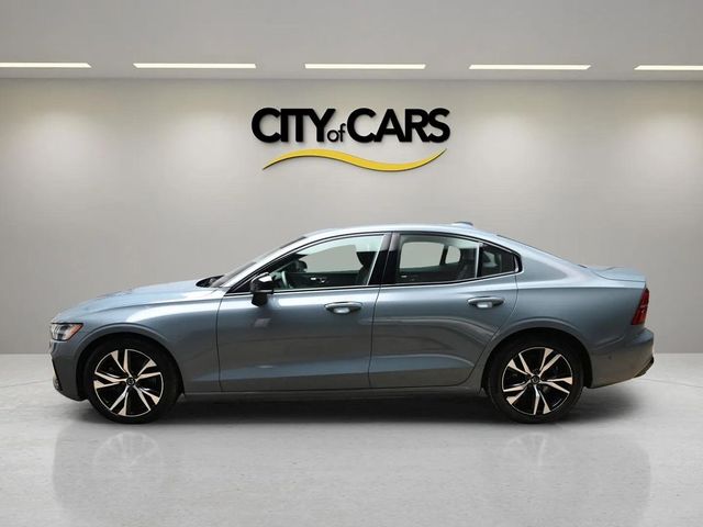 2024 Volvo S60 Plus Dark Theme