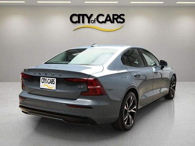 2024 Volvo S60 Plus Dark Theme