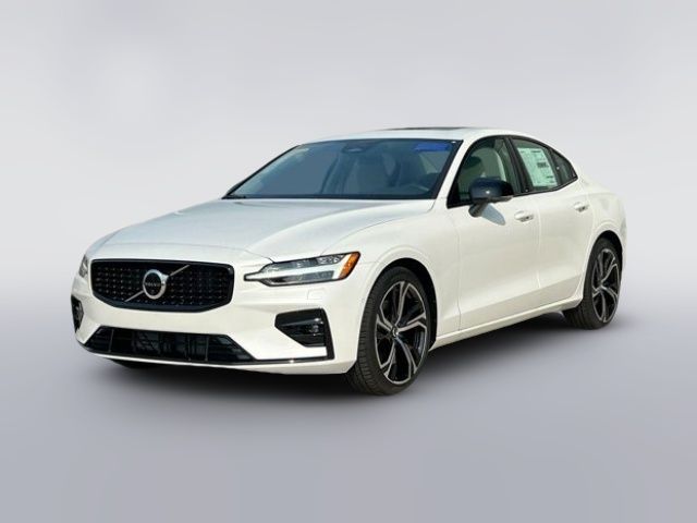 2024 Volvo S60 Plus Dark Theme