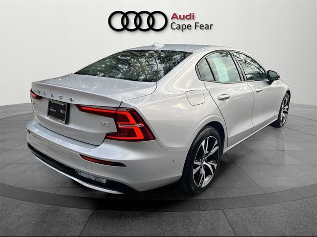 2024 Volvo S60 Plus Dark Theme