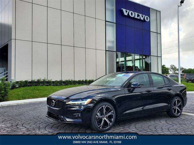 2024 Volvo S60 Plus Dark Theme