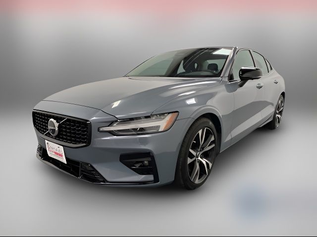 2024 Volvo S60 Plus Dark Theme