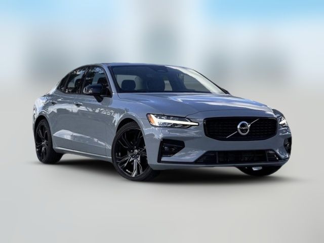 2024 Volvo S60 Plus Dark Theme