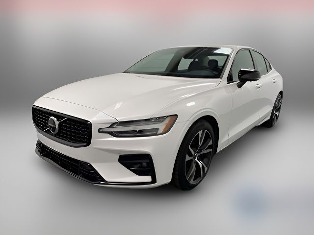 2024 Volvo S60 Plus Dark Theme