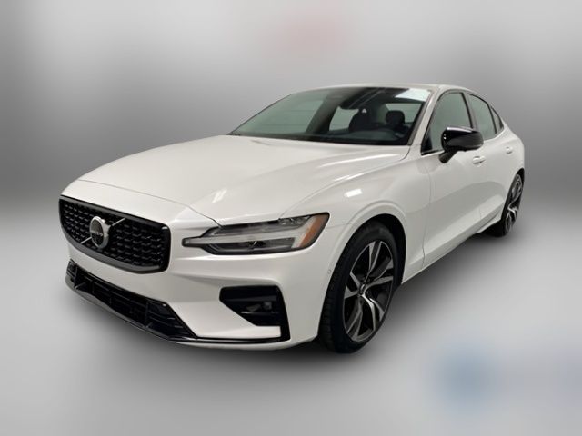 2024 Volvo S60 Plus Dark Theme