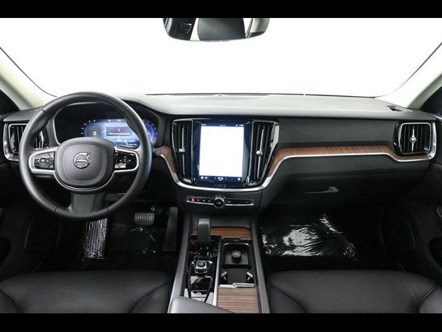 2024 Volvo S60 Plus Dark Theme