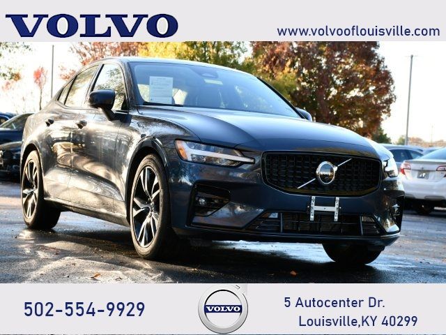 2024 Volvo S60 Plus Dark Theme