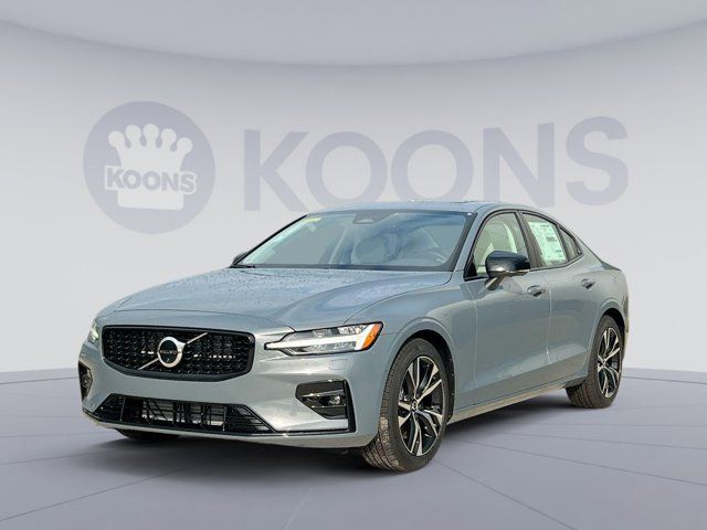 2024 Volvo S60 Plus Dark Theme