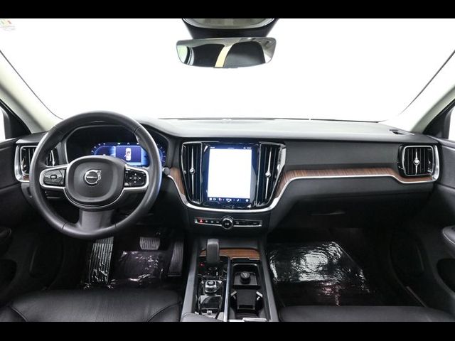 2024 Volvo S60 Plus Dark Theme