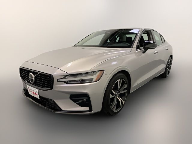 2024 Volvo S60 Plus Dark Theme