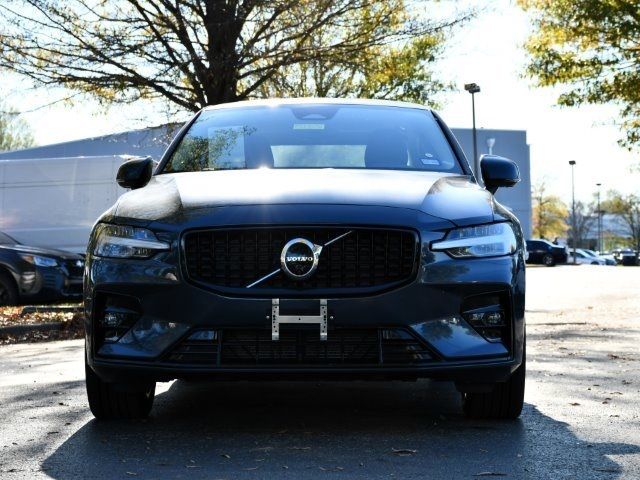 2024 Volvo S60 Plus Dark Theme