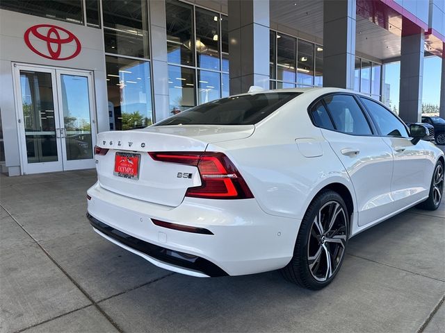 2024 Volvo S60 Plus Dark Theme