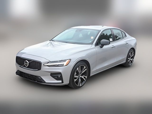 2024 Volvo S60 Plus Dark Theme