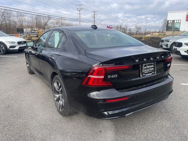 2024 Volvo S60 Plus Dark Theme