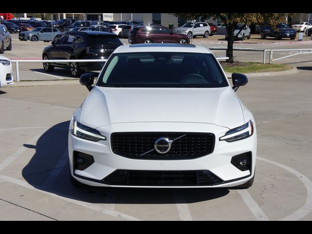 2024 Volvo S60 Plus Dark Theme