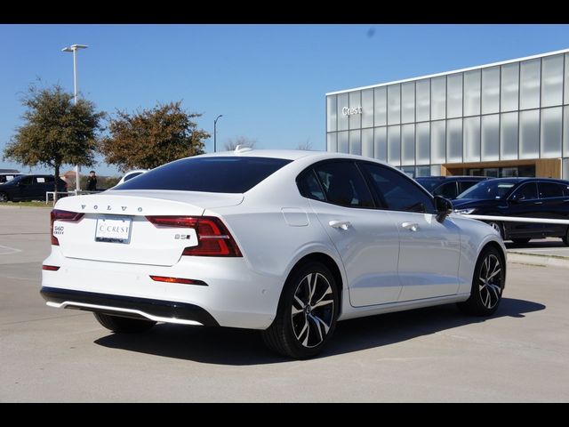 2024 Volvo S60 Plus Dark Theme