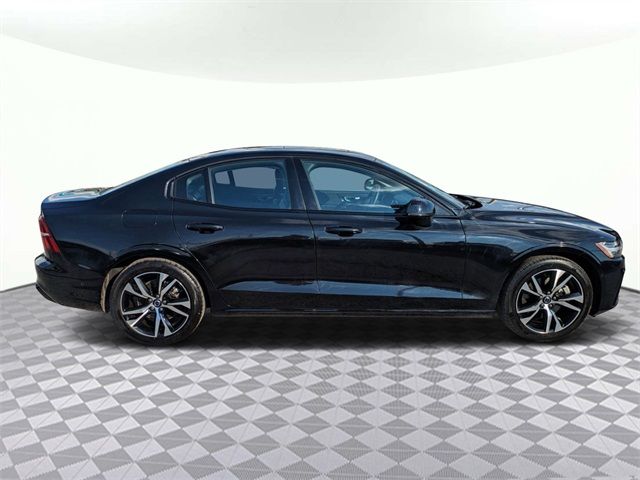 2024 Volvo S60 Plus Dark Theme