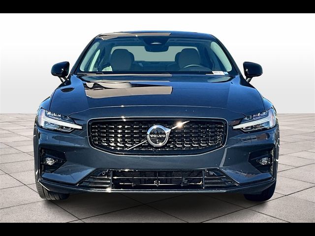 2024 Volvo S60 Plus Dark Theme