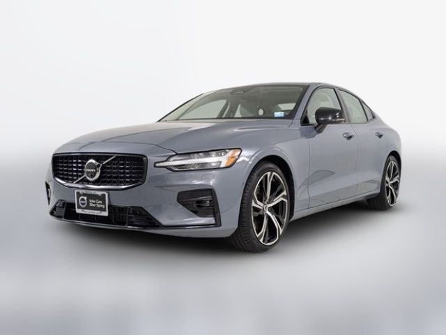 2024 Volvo S60 Plus Dark Theme