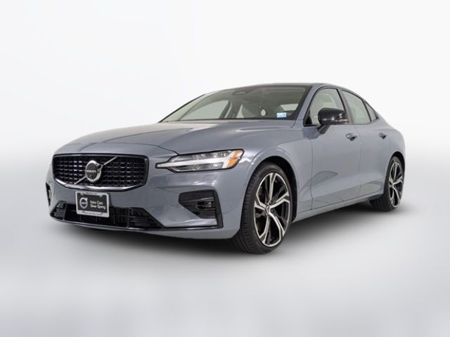 2024 Volvo S60 Plus Dark Theme