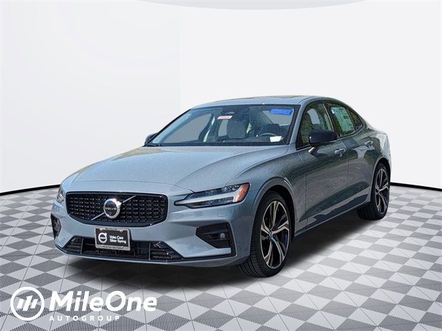 2024 Volvo S60 Plus Dark Theme