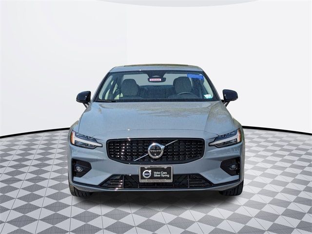 2024 Volvo S60 Plus Dark Theme