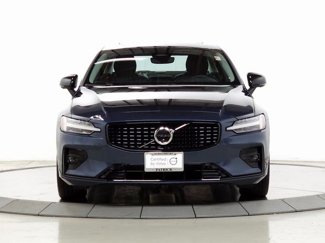 2024 Volvo S60 Plus Dark Theme