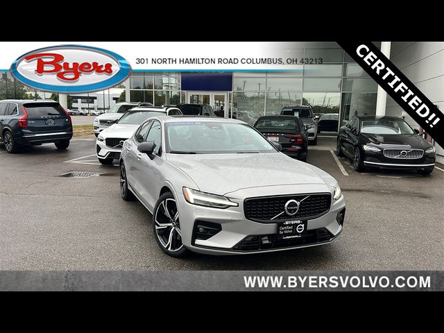 2024 Volvo S60 Plus Dark Theme