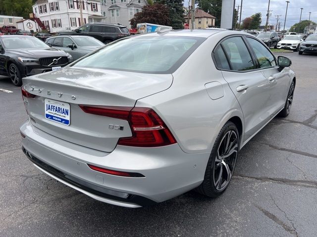 2024 Volvo S60 Plus Dark Theme