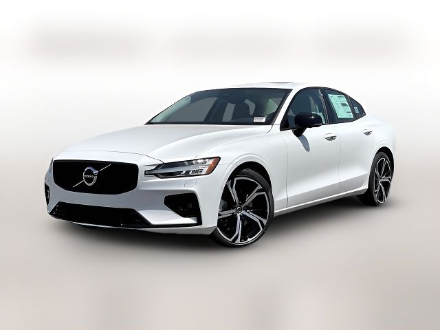 2024 Volvo S60 Plus Dark Theme