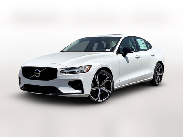 2024 Volvo S60 Plus Dark Theme