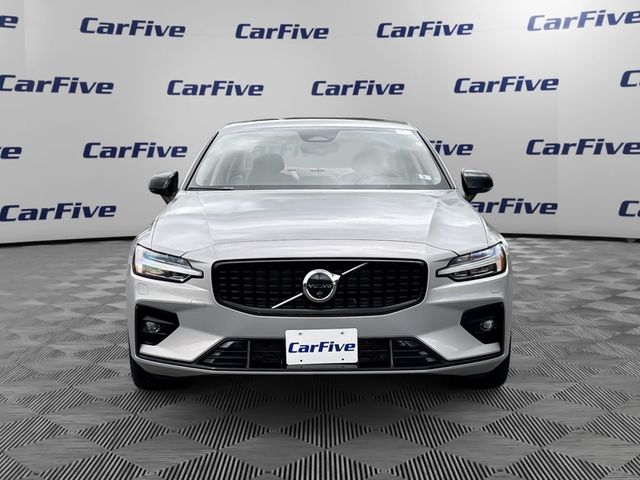 2024 Volvo S60 Plus Dark Theme