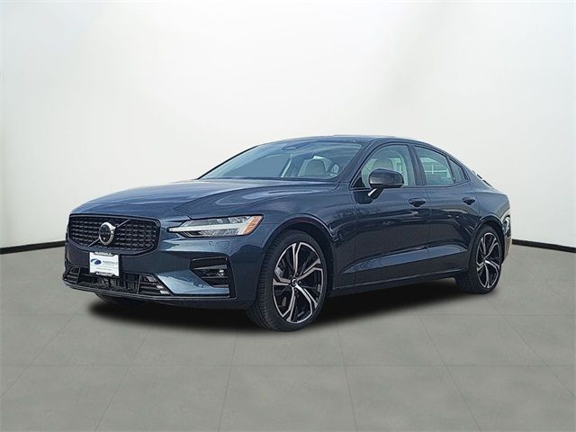 2024 Volvo S60 Plus Dark Theme