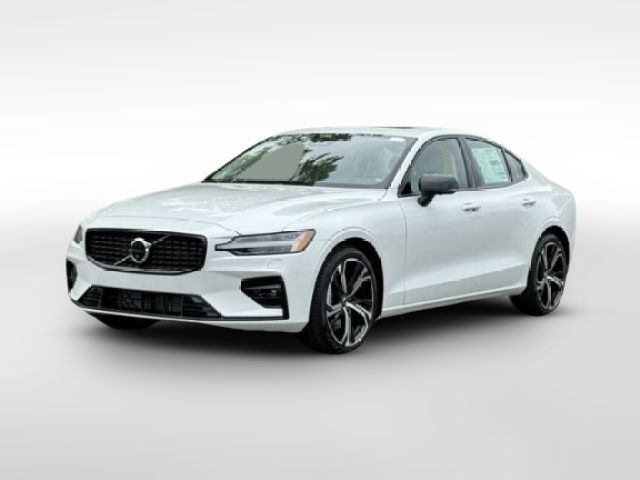 2024 Volvo S60 Plus Dark Theme