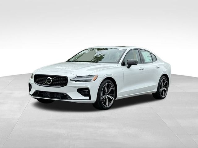 2024 Volvo S60 Plus Dark Theme