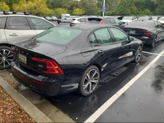 2024 Volvo S60 Plus Dark Theme