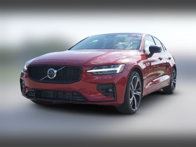 2024 Volvo S60 Plus Dark Theme