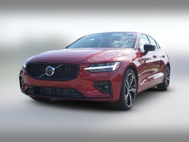 2024 Volvo S60 Plus Dark Theme