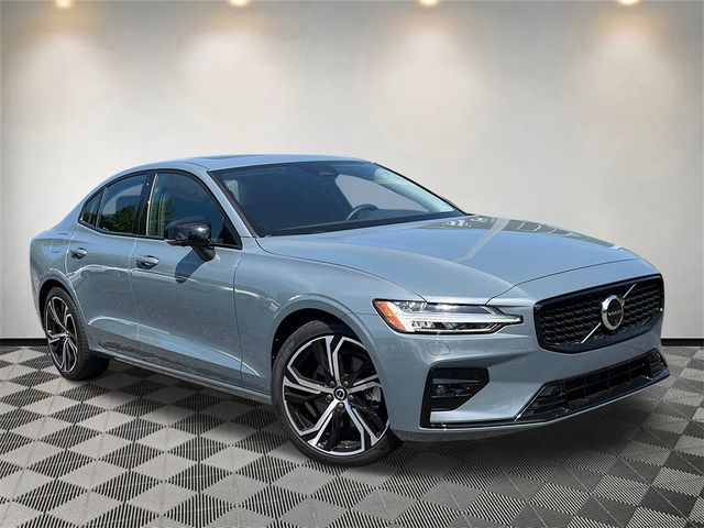 2024 Volvo S60 Plus Dark Theme