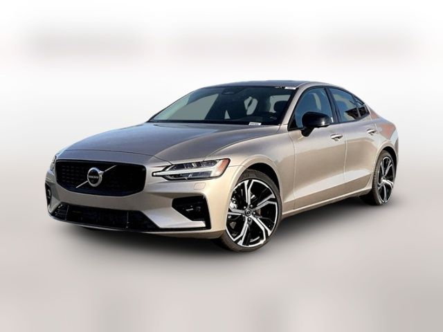 2024 Volvo S60 Plus Dark Theme