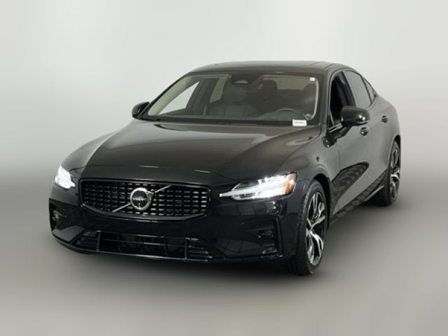 2024 Volvo S60 Plus Dark Theme