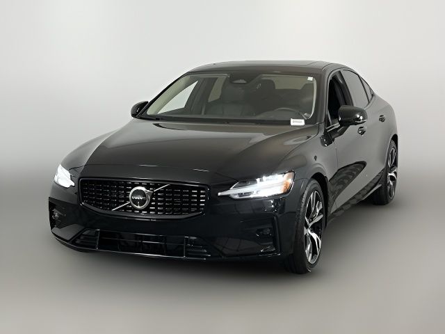 2024 Volvo S60 Plus Dark Theme