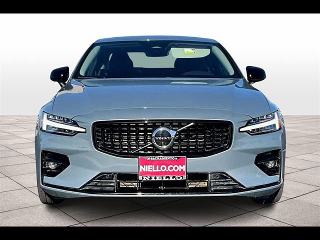 2024 Volvo S60 Plus Dark Theme