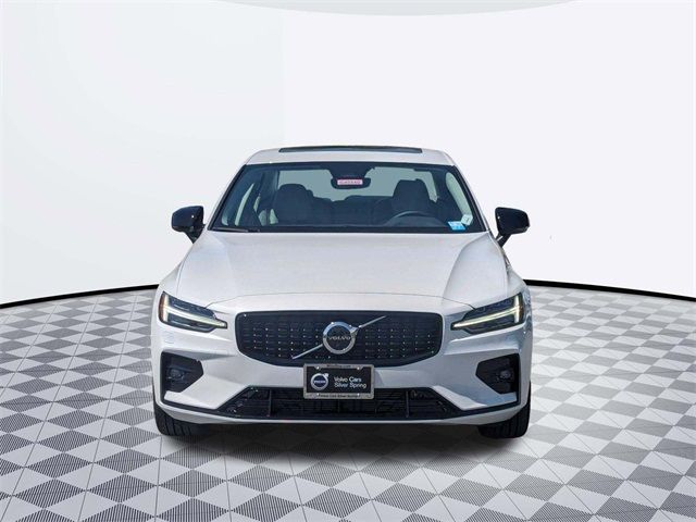 2024 Volvo S60 Plus Dark Theme