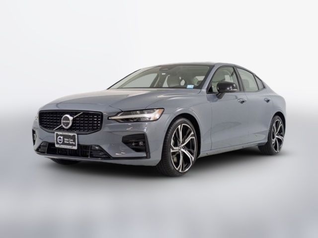 2024 Volvo S60 Plus Dark Theme