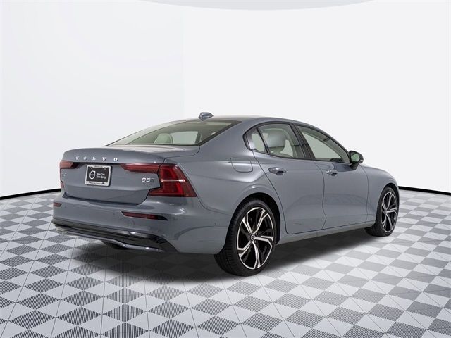 2024 Volvo S60 Plus Dark Theme